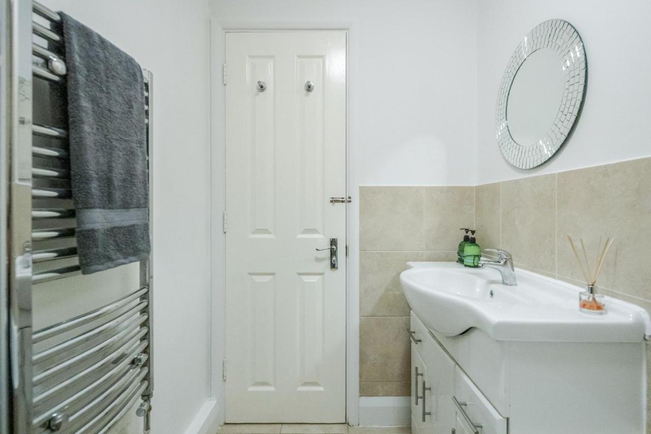 Stunning 2-Bed Apt - Free Parking - Camden - Central - Zoo - Shop - Events Λονδίνο Εξωτερικό φωτογραφία
